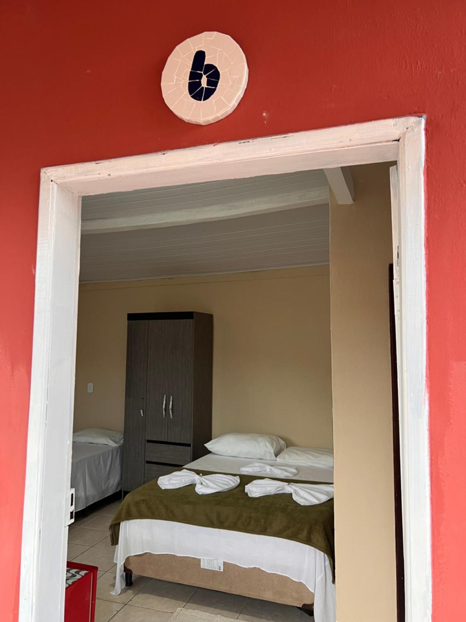 Hospedaria Mucuge - Na Principal Rua Da Cidade, Rua Do Mucuge - Arraial D'Ajuda ポルトセグロ 部屋 写真